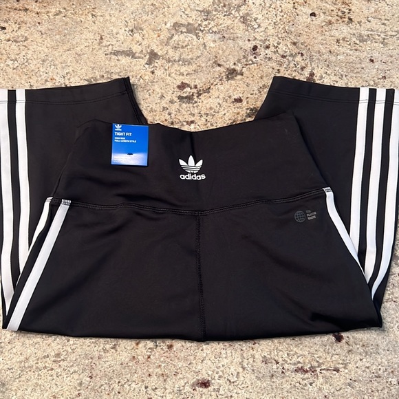 Adidas Adicolor Classics High Waisted Shorts - Picture 3 of 4